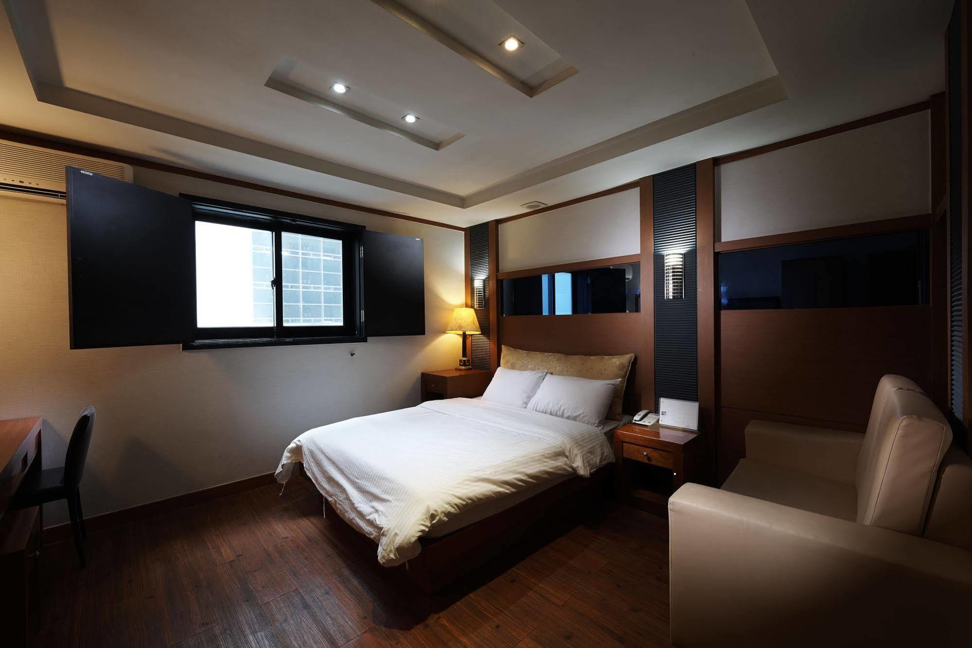 Hotel Noblesse, Yeoksam Seoul Luaran gambar